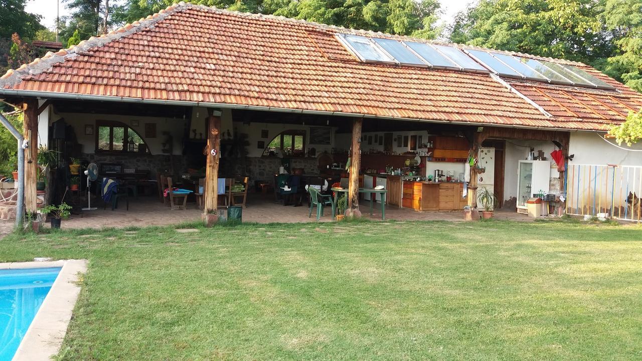 Chuchi Guest House 1 Zlatna Panega Buitenkant foto