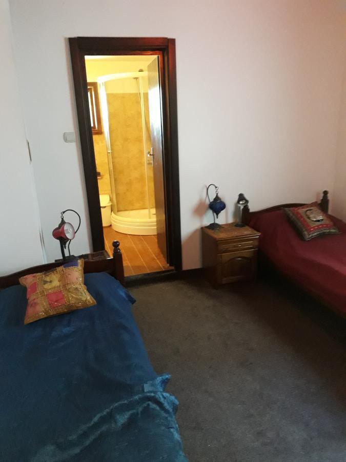 Chuchi Guest House 1 Zlatna Panega Buitenkant foto