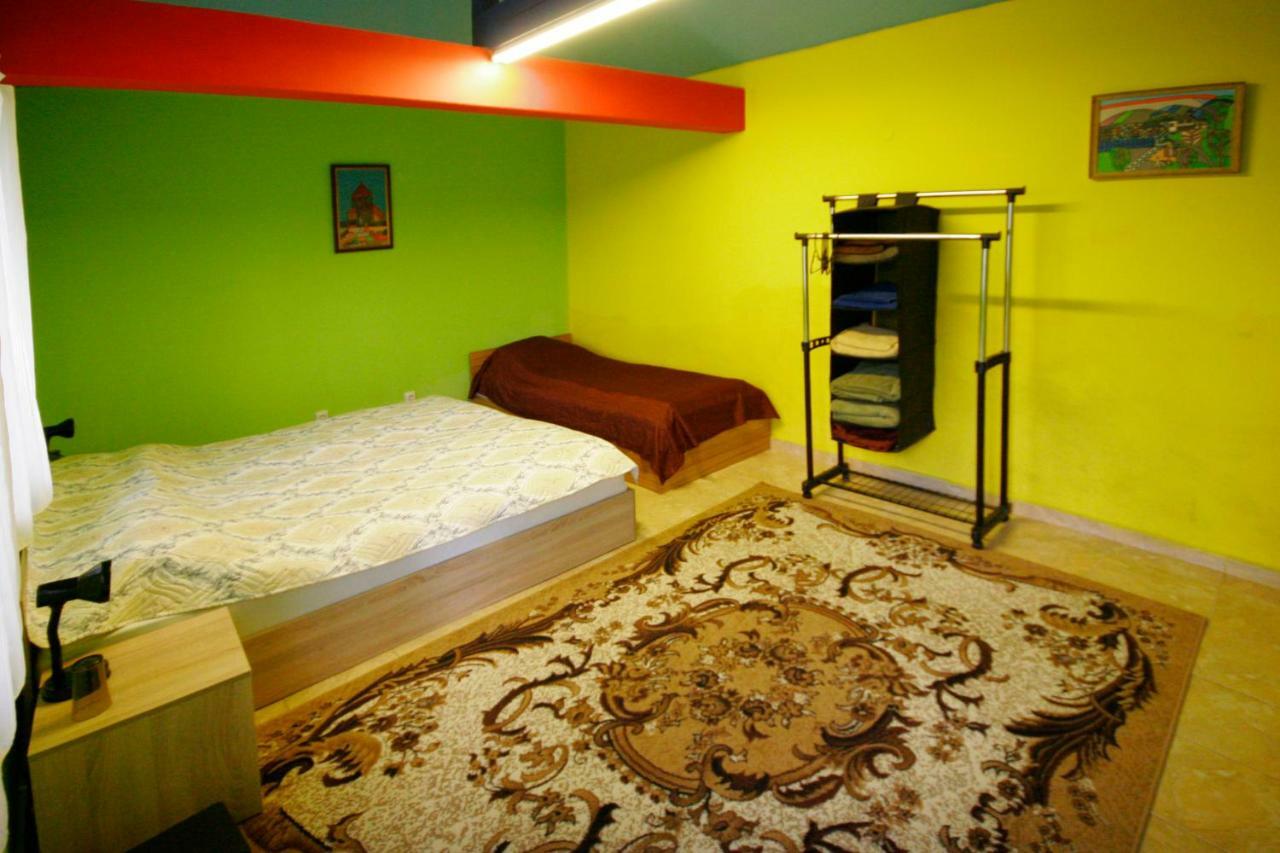 Chuchi Guest House 1 Zlatna Panega Buitenkant foto